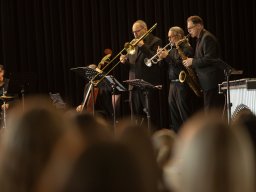Wanderausstellung „Braun! Schweig!“ zur Geschichte des Nazi-Swing-Orchesters